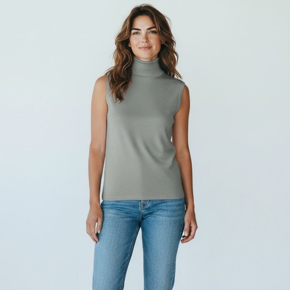 Versailles - Elegant Silk Gray Sleeveless Top